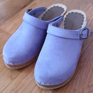 Hanna Anderson Clogs